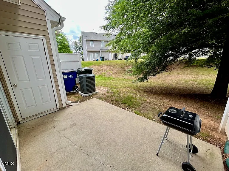 3853 Volkswalk Pl — Photo 18