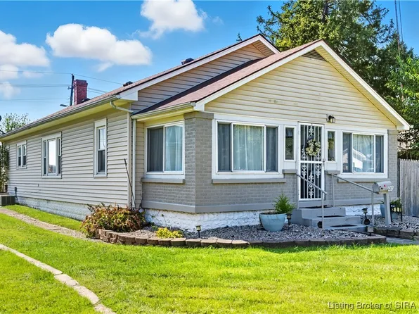 227 Virginia Avenue, Sellersburg, IN 47172
