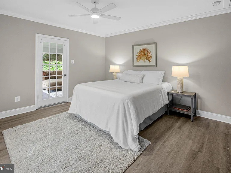3305 W Coquelin Ter — Photo 20