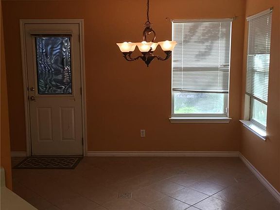 5th image of 232 Indian Paintbrush Dr