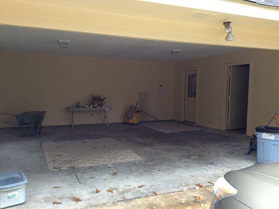 4th image of 1215 Meadow Lark Dr