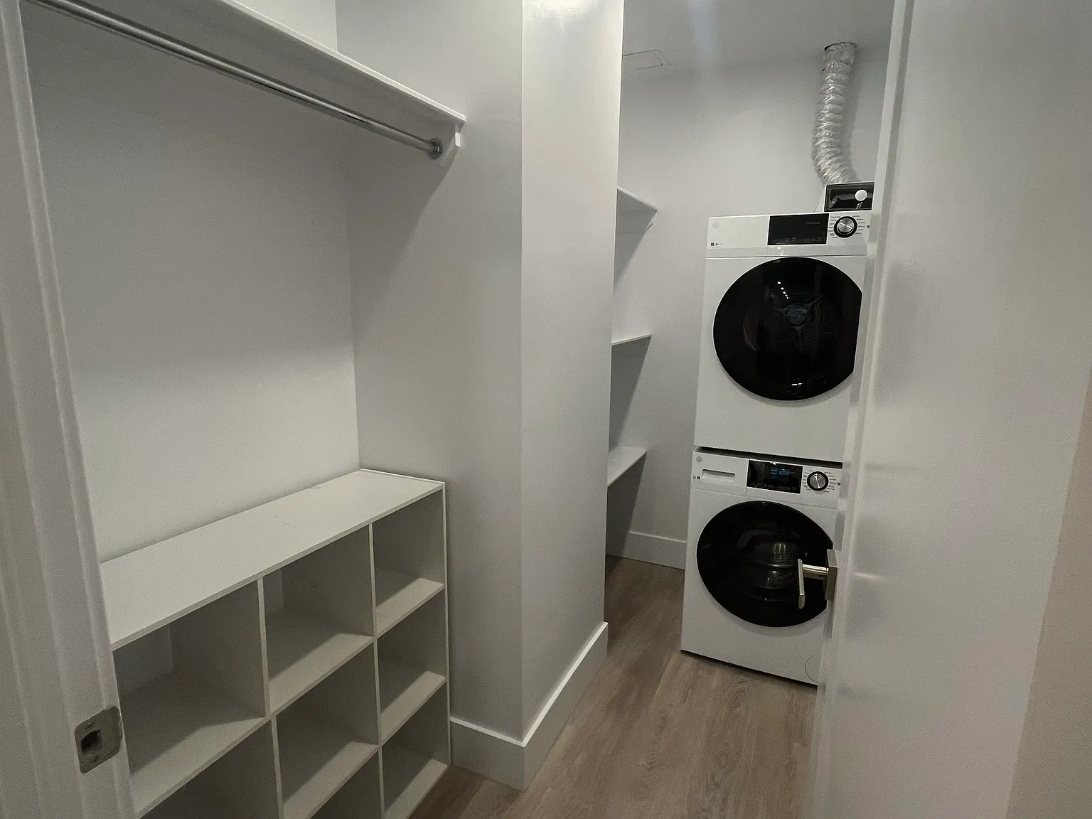 2 bed, 1000 sqft, $2,500 — Photo 2