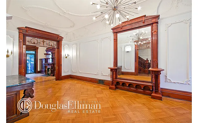 Rented by Douglas Elliman | media 33