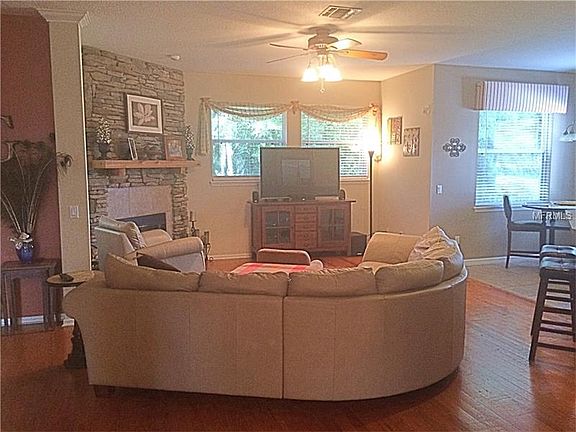 4th image of 136 Crystal Oak Dr