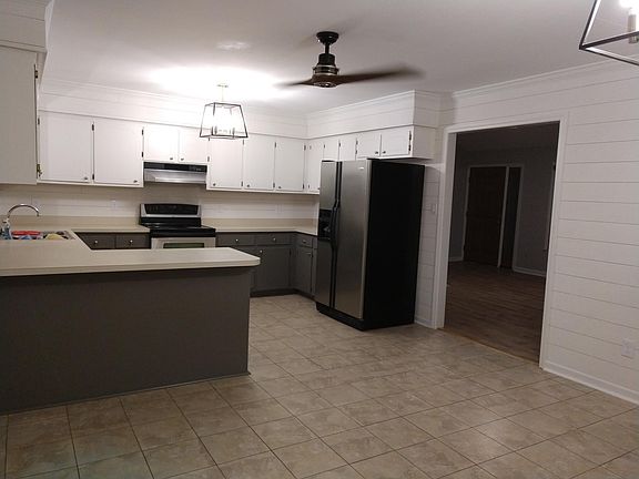 LARGE kitchen