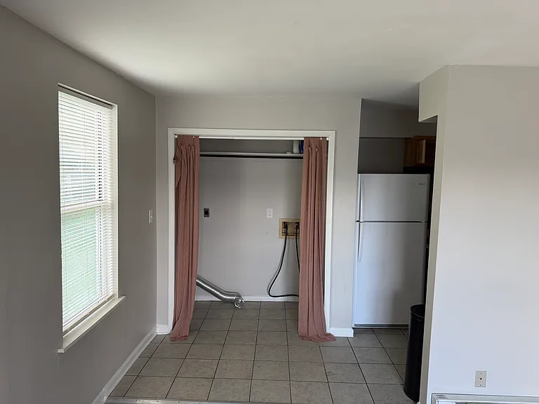 490 Ashland Ter #1 — Photo 6