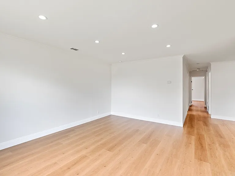 2622 Tartan Dr — Photo 17