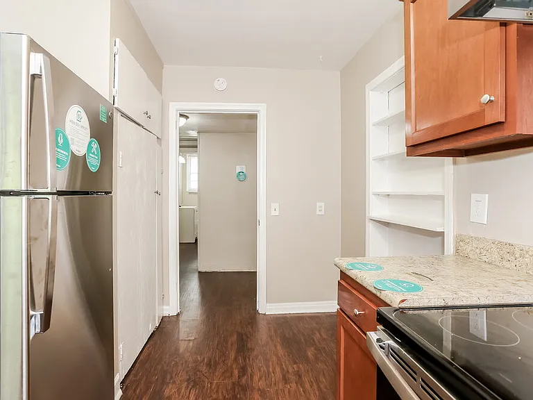3037 Columbus Ave — Photo 7