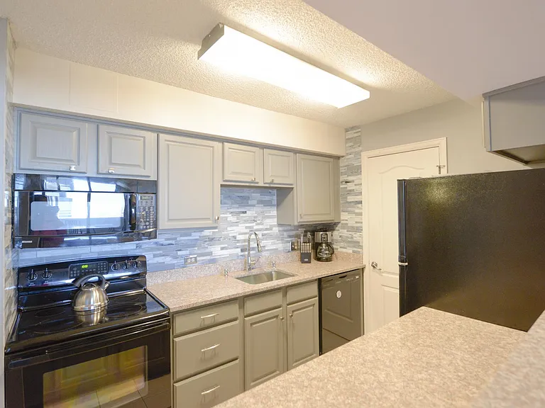 1020 15th St #35E — Photo 13