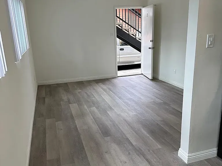 Penn Apartments — Photo 8