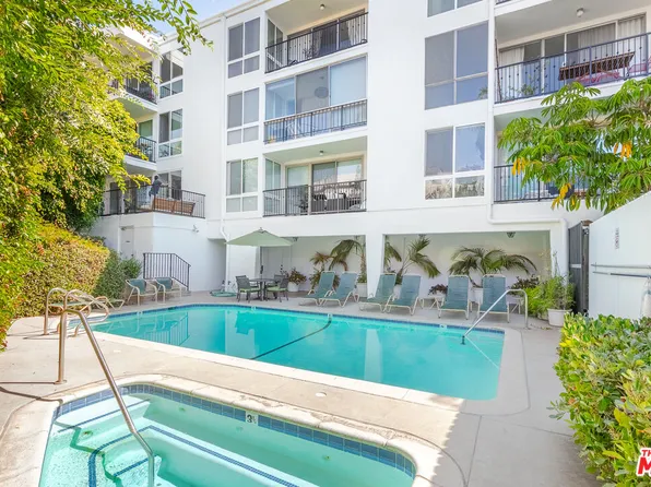 11687 Montana Ave APT 206, Los Angeles, CA 90049