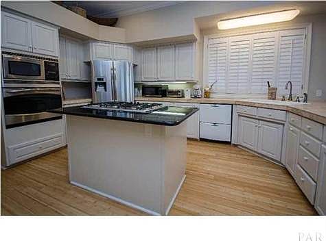 Large Island Kitchen