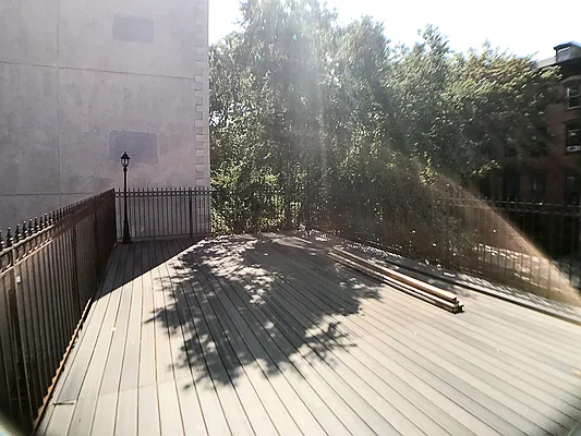 Rented by Francine Realty | media 16