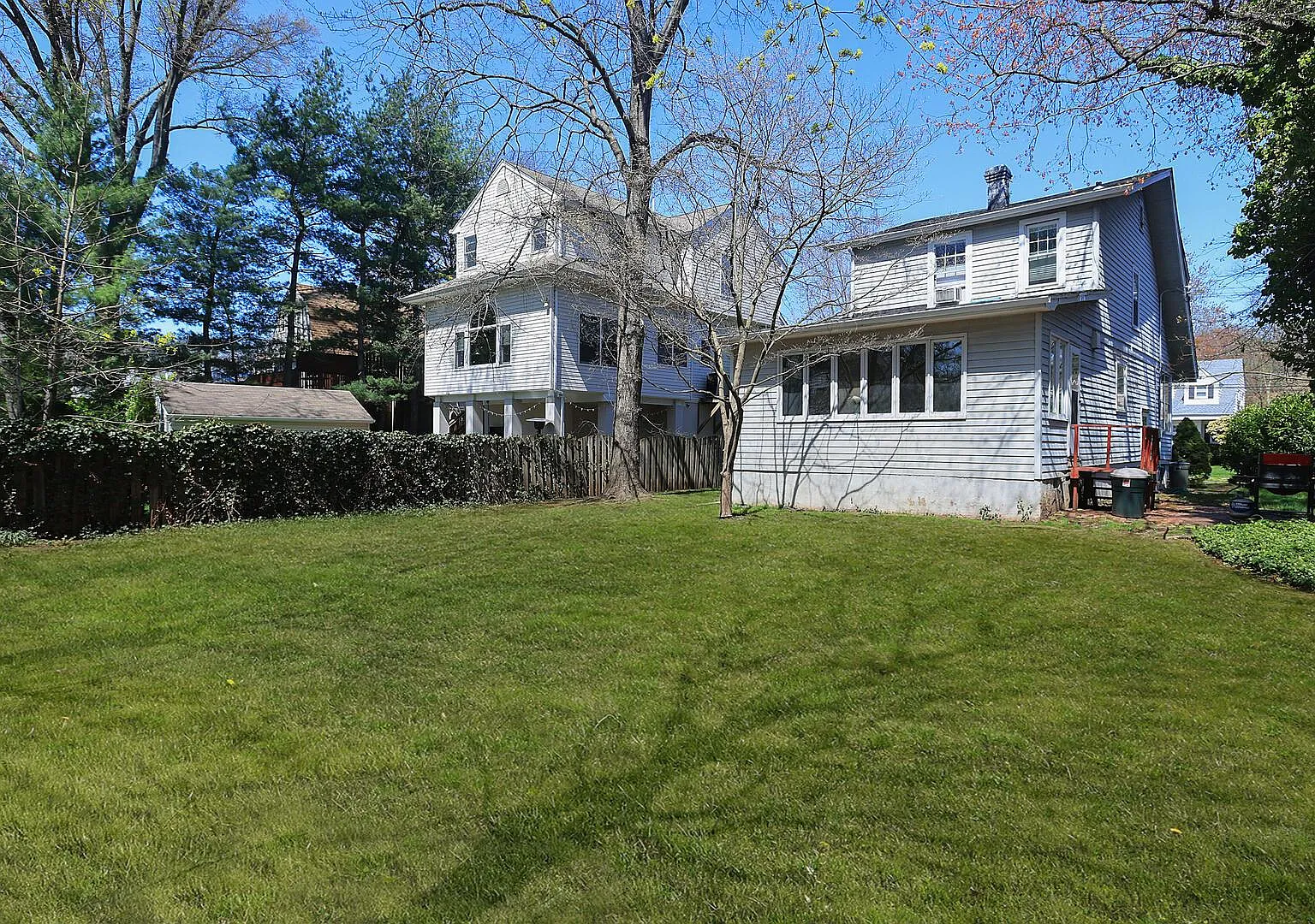 3 bed, 1.5 bath, $4,200 — Photo 2