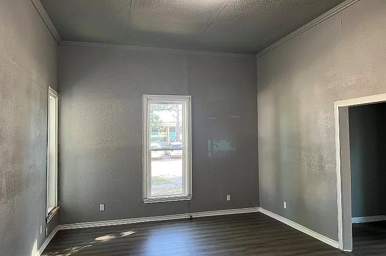 600 W 16th St — Photo 8