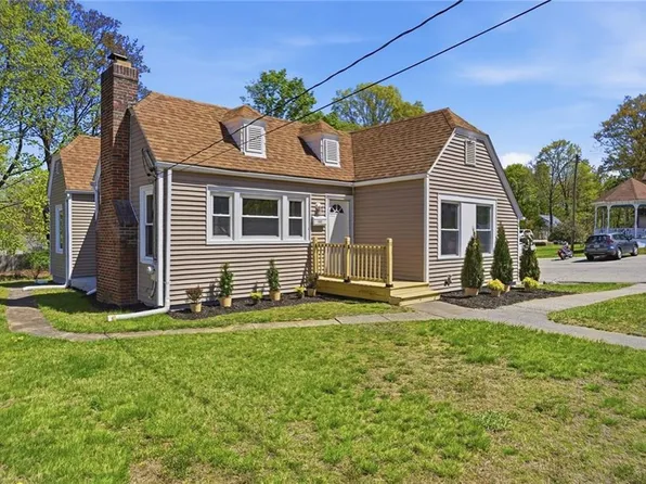 1567 Centerville Rd, Warwick, RI 02886