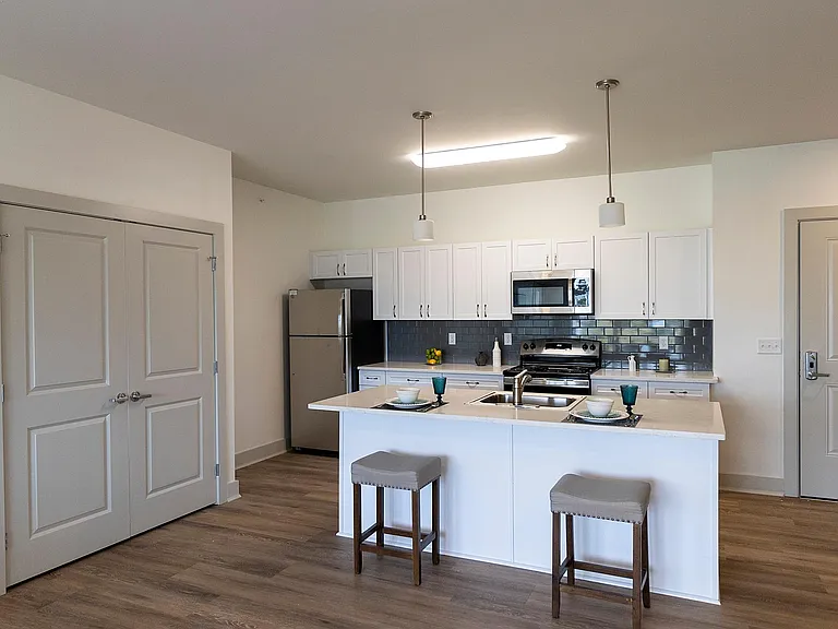 DeLaet's Landing - 99 New Broadway — Photo 12