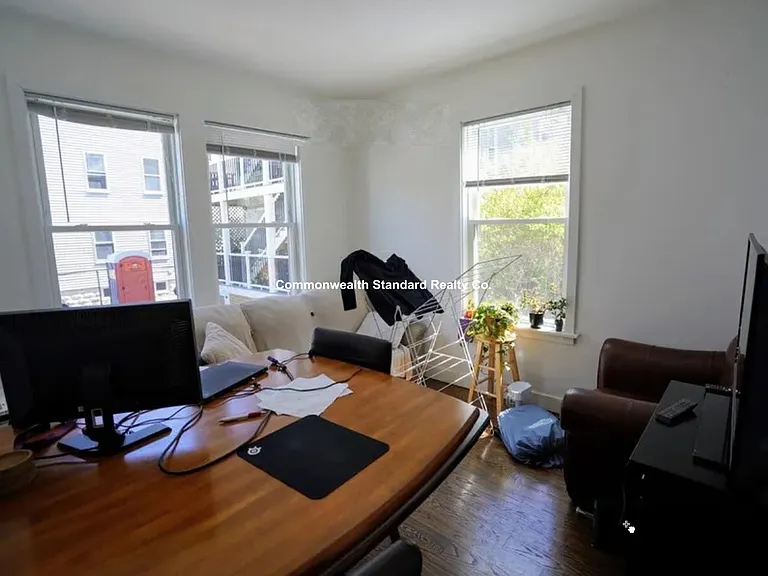 15-2 Marney St — Photo 6