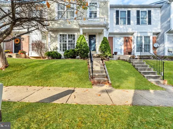 8 Stretham Ct, Owings Mills, MD 21117