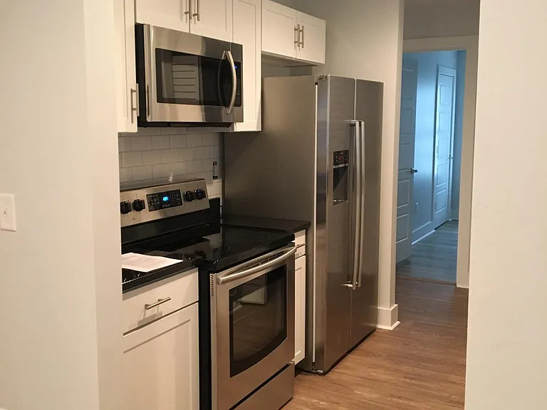 51 Drake St #A — Photo 3