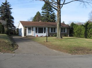 632 Algeria Rd, Erie, PA 16505