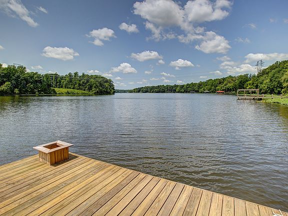 8mi to Lake Chesdin, boating