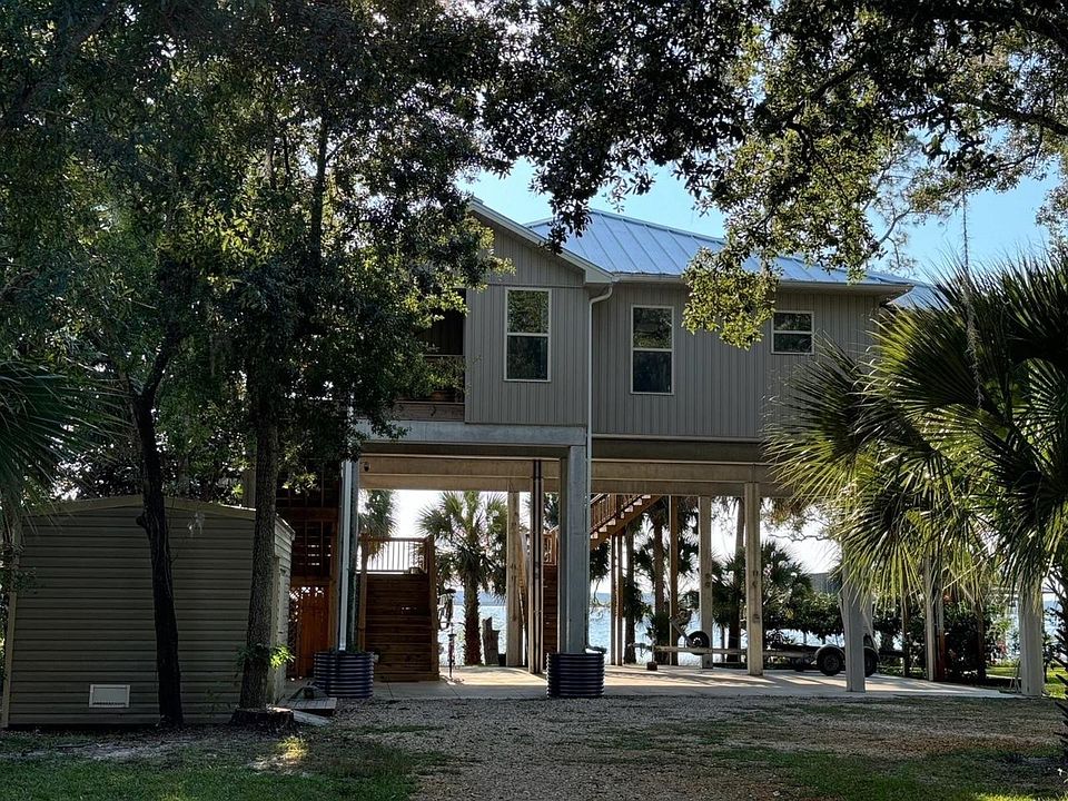 1st image of 70 River Dr