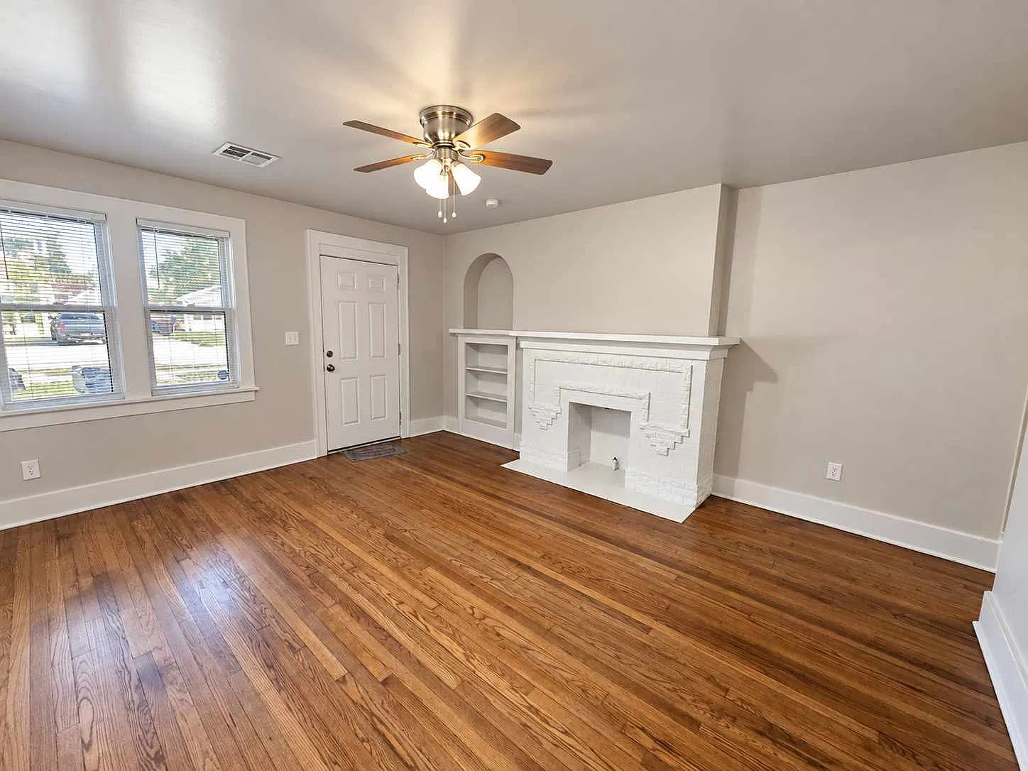 2 bed, 888 sqft, $1,200 — Photo 4