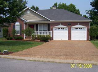 2326 Devonshire Dr, Old Hickory, TN 37138