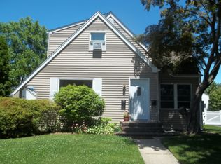 10 Herman Ave, Hicksville, NY 11801