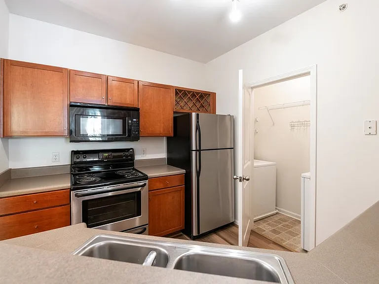 760 Walker Sq #3C — Photo 9