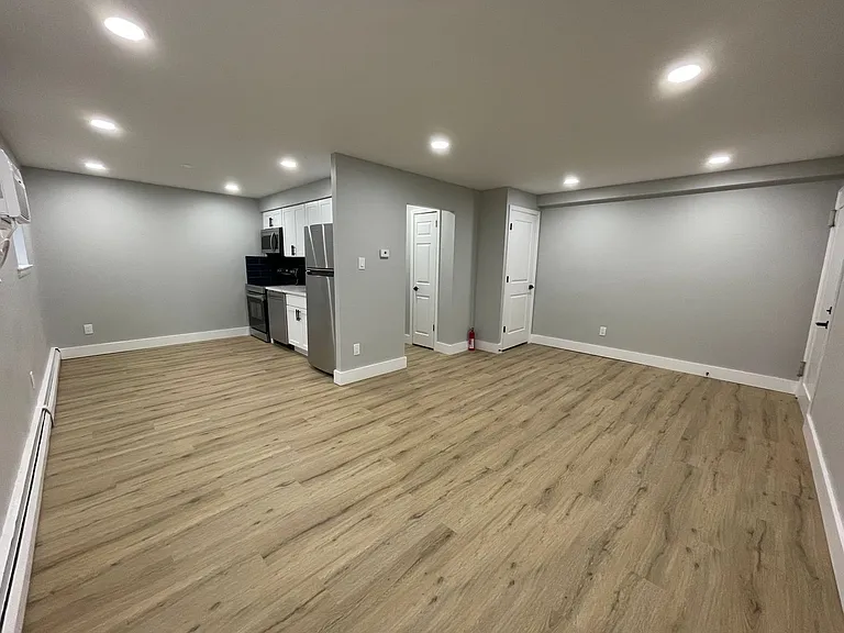 730 Main Street — Photo 3