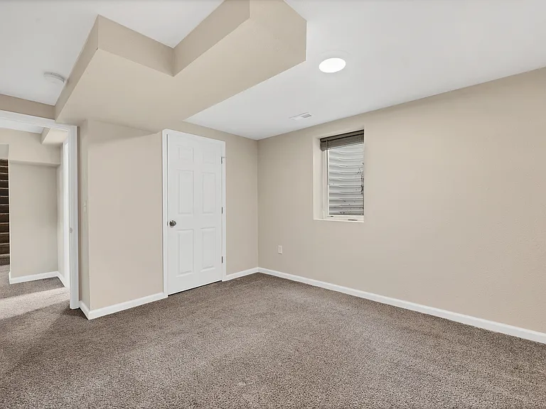 6042 Uno St #B — Photo 22