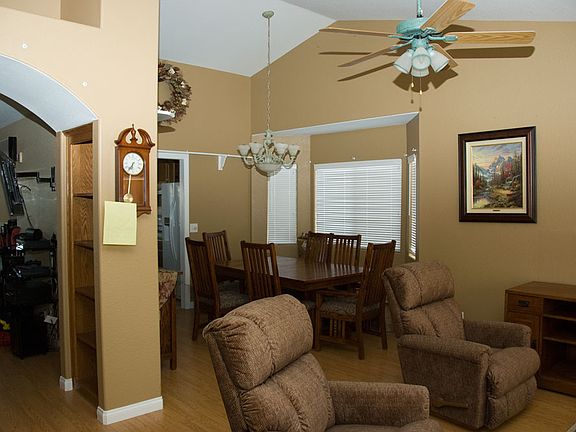 3rd image of 752 E Avenue J6
