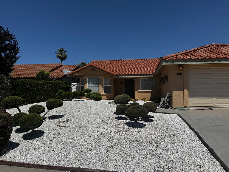 909 Saint Ann Dr — Photo 17