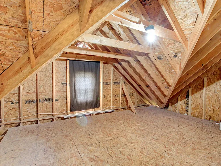 716 Cavalier Dr — Photo 24