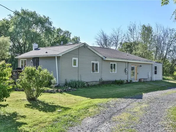 202 East St, Honeoye Falls, NY 14472