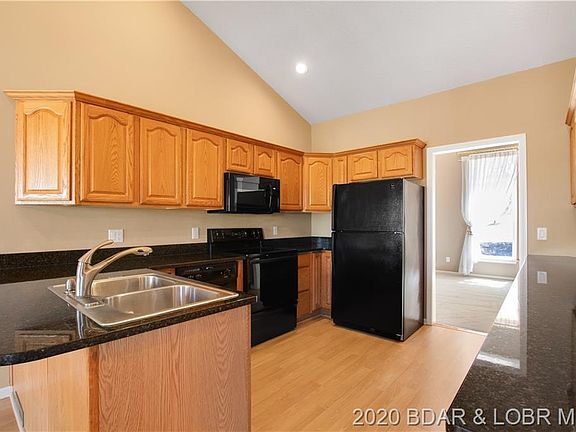 3rd image of 1413 Grand Point Blvd