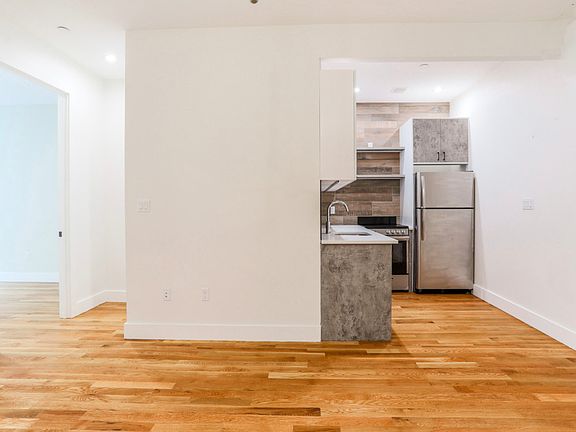 5th image of 1772 Bergen St #4C
