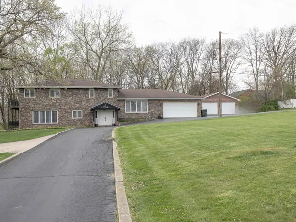 709 Howard St, Joliet, IL 60436