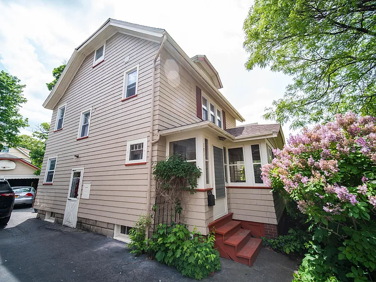 101 Crittenden Blvd — Photo 19