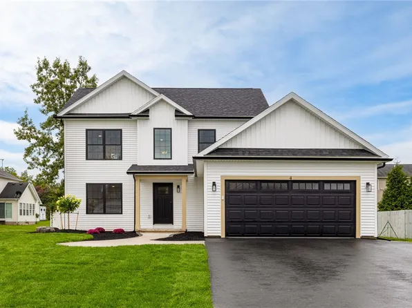 4 Roman Cir, Brockport, NY 14420