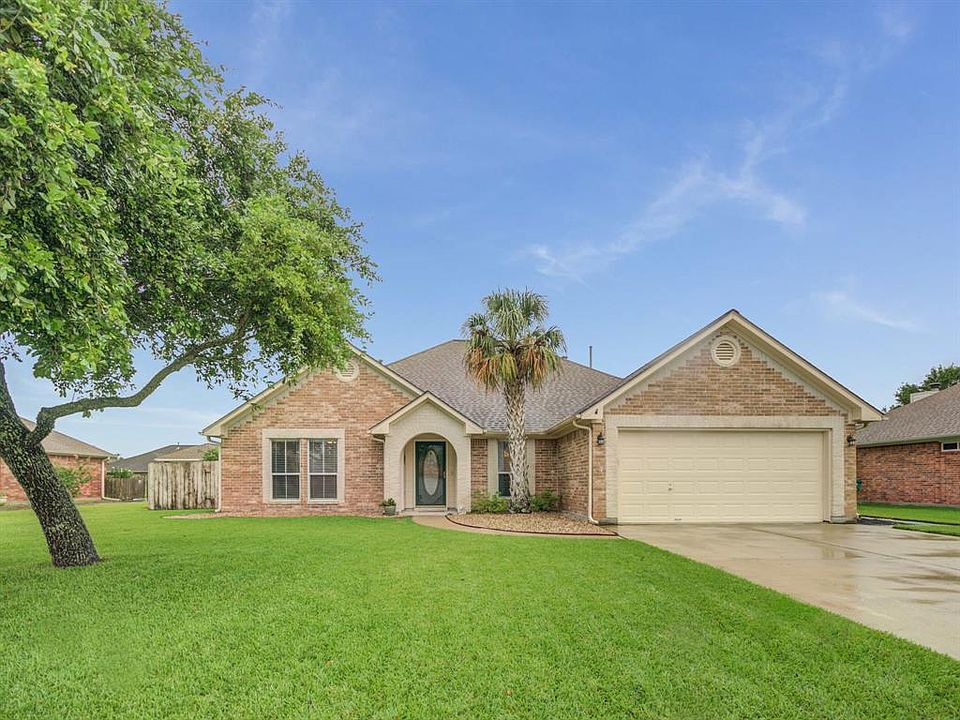 1st image of 13 Prairie Knoll Dr