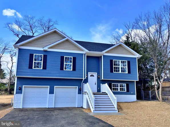 397 Burns St, Ranson, WV 25438