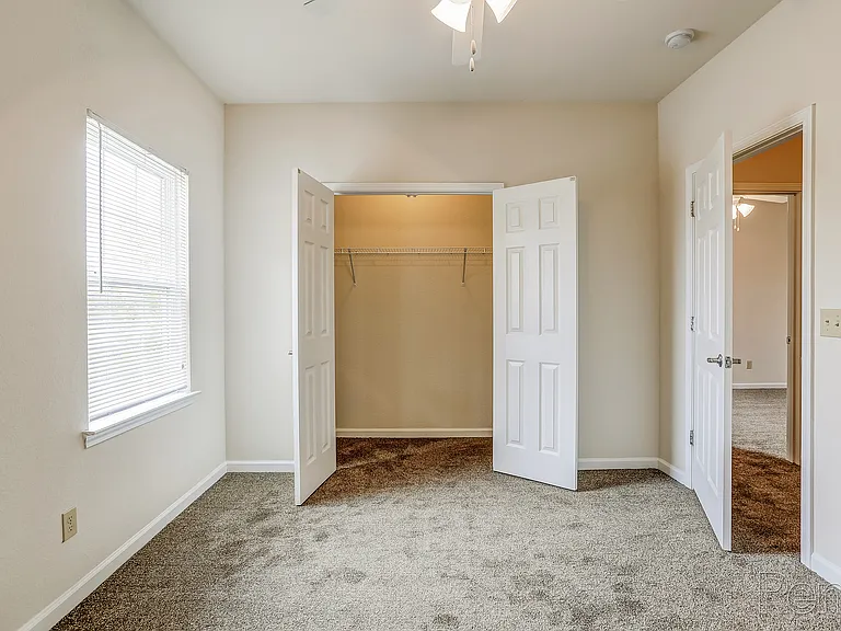 Paddock Ridge Apartments — Photo 14