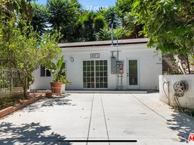 823 Glendale Blvd
