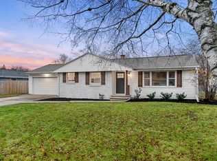 430 Memory Ct, Green Bay, WI 54301