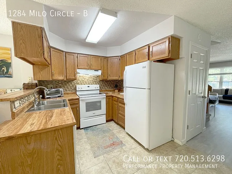 1284 Milo Cir #B — Photo 27