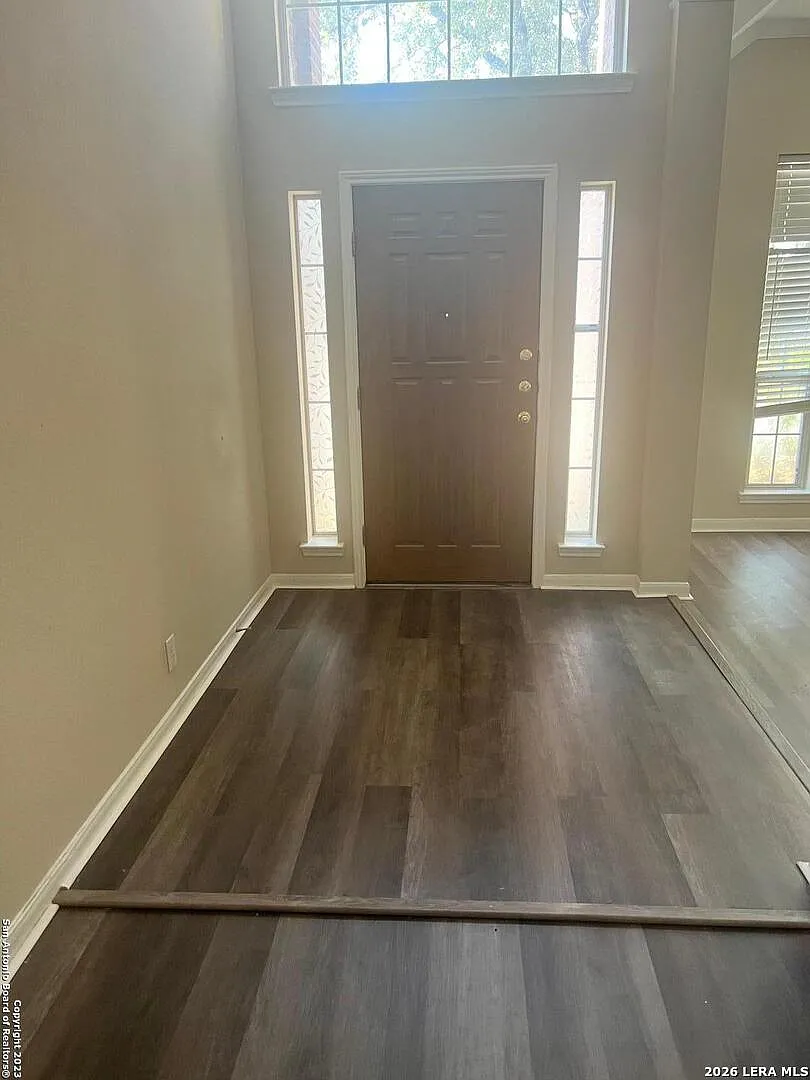 4 bed, 2.5 bath, 2605 sqft, $2,400 — Photo 3
