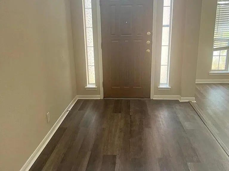 6035 Hart Fld — Photo 3